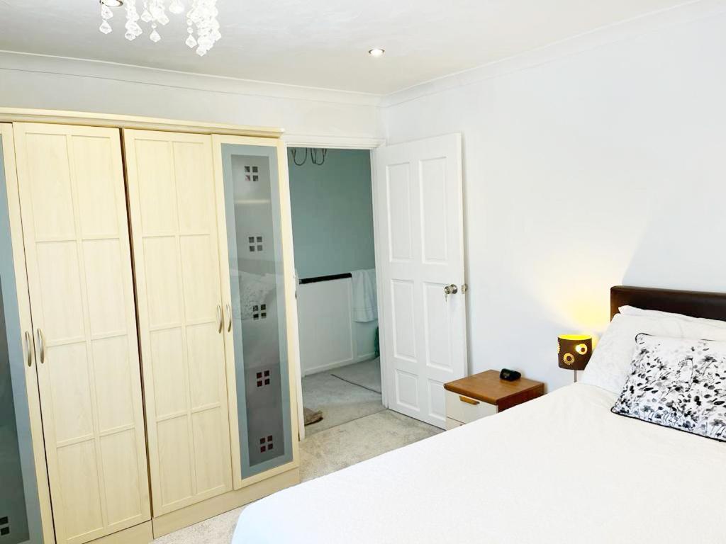 Blessings Of Peace Home Away From Home 카디프 외부 사진