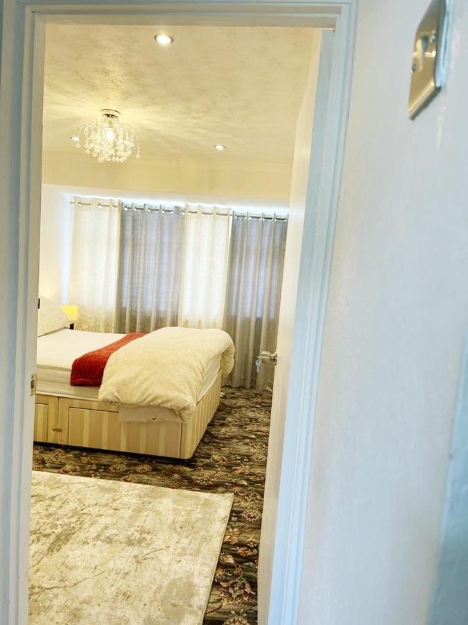 Blessings Of Peace Home Away From Home 카디프 외부 사진
