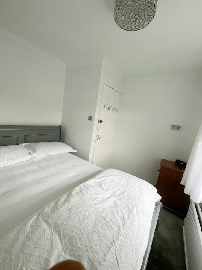 Blessings Of Peace Home Away From Home 카디프 외부 사진