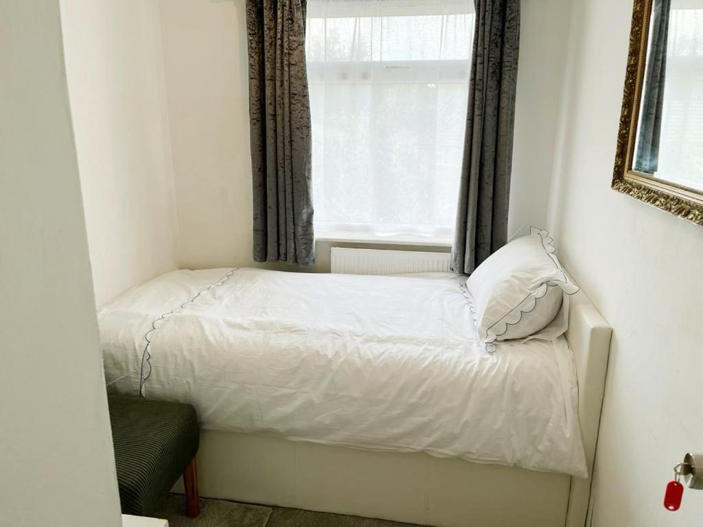 Blessings Of Peace Home Away From Home 카디프 외부 사진